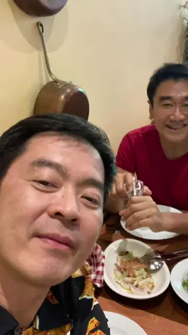 ทานกับพี่ชายนานๆทีจะได้เจอกัน🥗🍝 #เทรนด์วันนี้ #อร่อยบอกต่อ #ความสุขของฉัน 