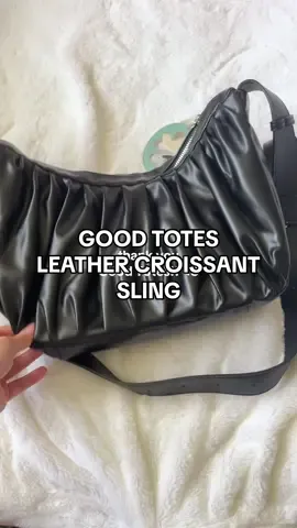stay tuned for the good ol what’s in my bag content  they also gave me a discount code to share so you can use NICOLE10 for 10% off :)  #leathercrossbodybag #crossbodybag #croissantbag #goodtotes @Good Totes 🍀 