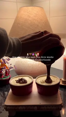 The best movie night 🍿🤎🕯️ #fallaesthetic #bermonths #september #spookyseason #movierecommendation 