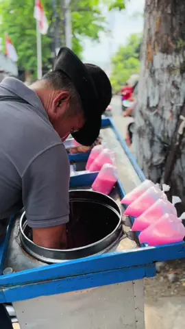 sopo sing wes langganan es doger pak e iki? cocok gawe hawane sidoarjo sing panas e ugal ugalan 🔥 #sidoarjo24jam #sidoarjokuliner #sidoarjopanas #pasarlarangansidoarjo #sidoarjo 