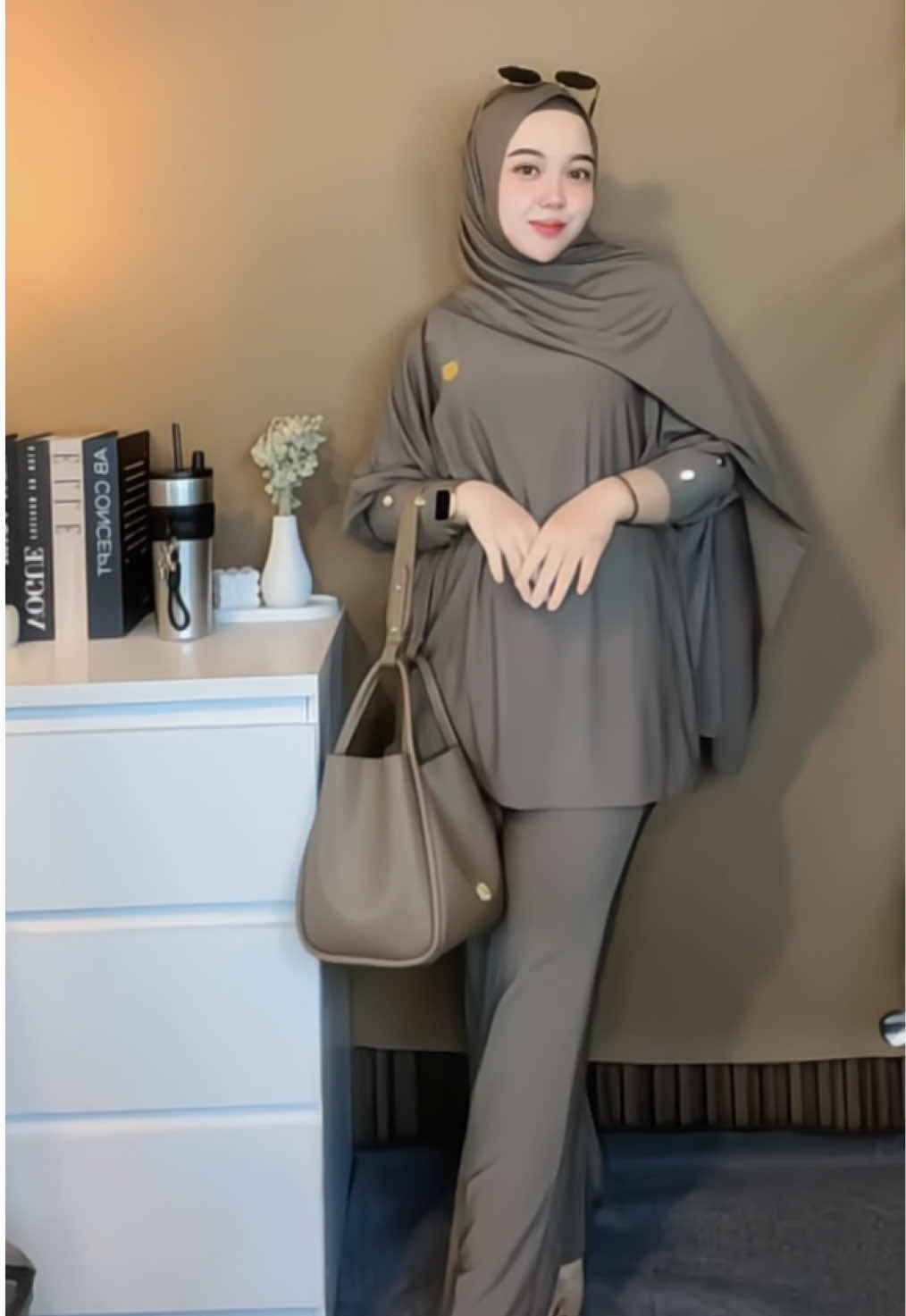 One set jumbo 🤍 #oneset #onesetmurah #ootdhijab #rekomendasioutfit #fyp 