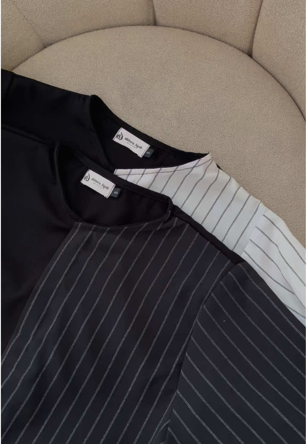 Kalian pilih warna mana nih? 🖤👀