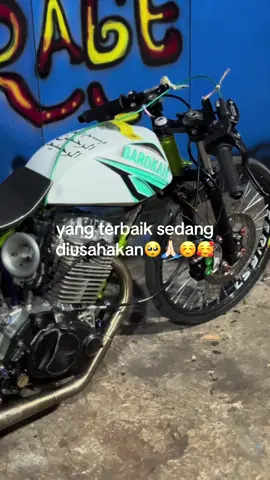 jangan sampai kamu meremekan lawan kamu, mau itu di atas kamu atau di bawah kamu. di atas langit masi ada langit😇😇