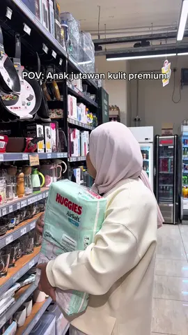 POV: Anak Jutawan Kulit Premium 💎 Anak buah I kulit dia tak boleh sentuh benda biasa-biasa. Kalau pampers? Mestilah Huggies — sebab premium only ✨👶 🛒 10.10 Brand Festival kat Shopee — Lagi Murah & Lagi Cepat! Add to cart now! https://s.shopee.com.my/5ffjPph36b #ShopeeMY #ShopeeMY1010 #ShopeeLagiMurah #ShopeeLagiCepat