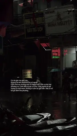 94. Có tài gần mẹ gần cha. Không tài nên phải bôn ba xứ người. Cơm nhà rau muống dưa cà. Ngon hơn cơm cá thịt thà phương xa. Cơm nhà có mẹ có cha. Cơm người dư giả nhưng ta một mình. Không vì cơm áo gạo tiên. Đâu ai nỡ bỏ gia đình tha phương…#suycucmanh #xhuongtiktok #viral #story #fyp 