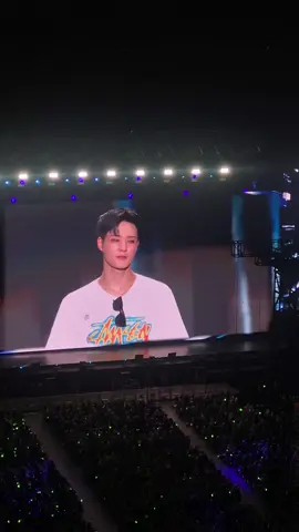 I'm falling in love 🫳🫳🫳 #leejeno #nctdream #tds4injakarta #fyp 