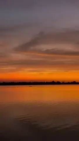 Dari senja ku belajar bahwa mengagumi tidak selamanya untuk dimiliki #brandatiktok 