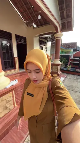 Semangat hari senin🥰✨ #guru #gurumuda #sekolahdasar #fyp #