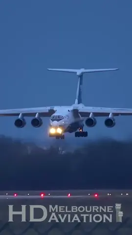 ✈️ Awesome IL76 night landing into Munich Airport 🇩🇪 #aviation #planespotting #tik #tiktok #tiktokshop #tik_tok #shorts #dc3 