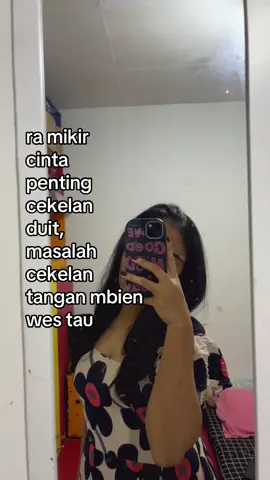 nyekel tangan e bojone wong misal e 🙏🏻