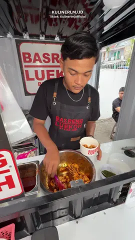 Baru buka aja @basrengluekoh_bykingabdi CABANG PASIRIAN! sesuai request kalian biar gapada jauh jauh le lumajang kan? GAS BUAT COBAIN DAH! . 📍Depan Alfamidi / Pasti Murah  ⏰ 11.00-20.00  - #kulinerlumajang #lumajang#promomakangajian #kulinerlmj #lumajangtiktok 