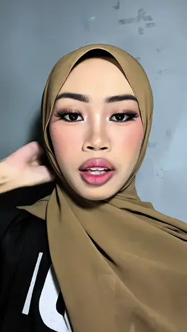 makeup gagal, tapi syg ga di post😭🫵🏻 #makeup #transition #bold #baddie #beauty 