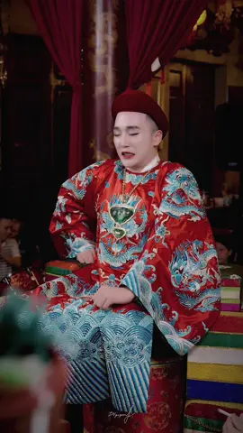 Thoát ông tôi lại hoá bà Vừa hạ đao kiếm lại ra múa mồi…🙏#nguyenthanhlong #TranhGiangVongTu 