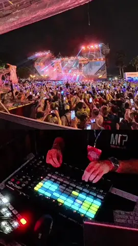 Anh VJ bấm nút gạt cần điên cuồng trên nền nhạc Chạy Ngay Đi remix quỷ thần của chủ tịch M-TP quá cháy ạ 🔥🔥🔥 #mtp #sontungmtp #yamaha #yamahaphieuconcert 