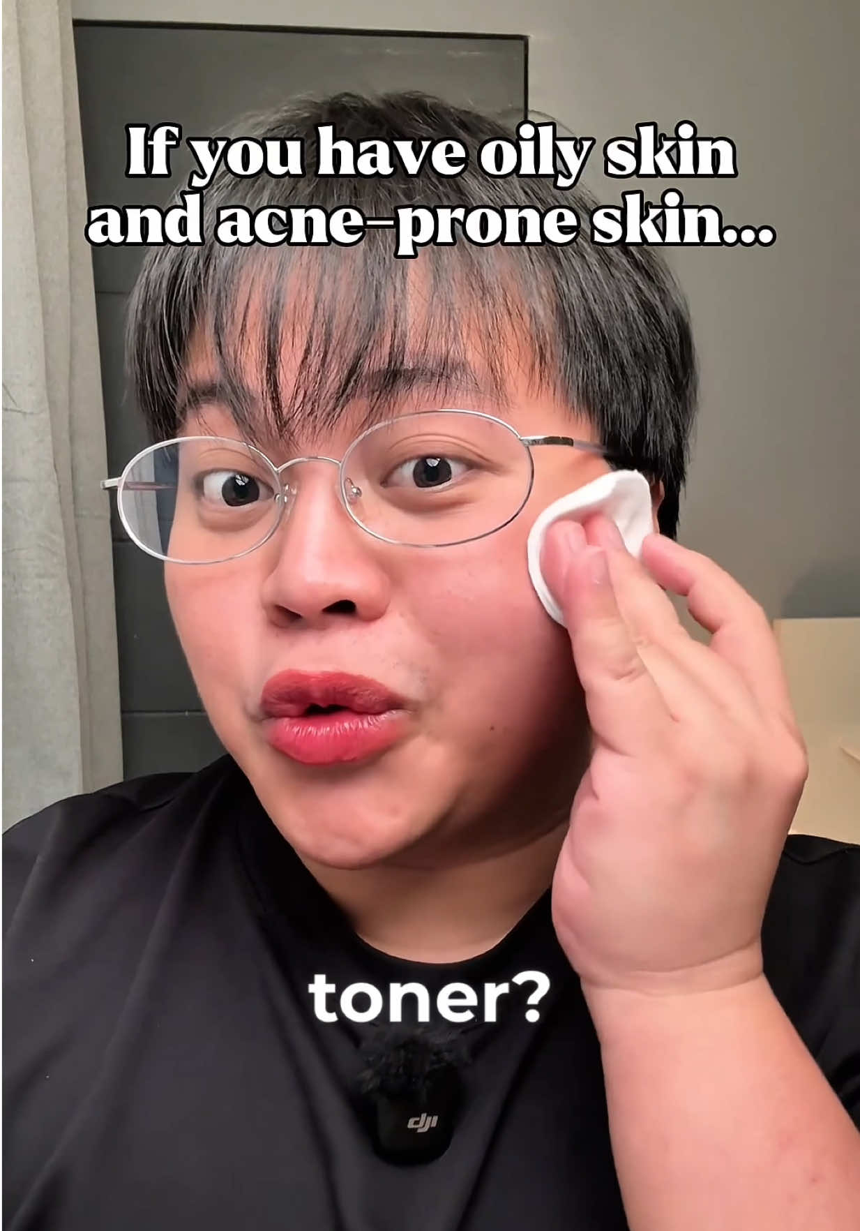 Exfoliating is important lalo na if you want to fade your acne marks faster — this is why choosing the right product is a must!