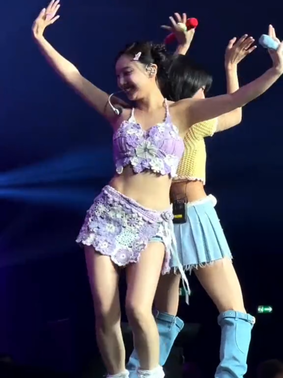 #chaeyoung #nayeon #twice #foryoupage #dance 