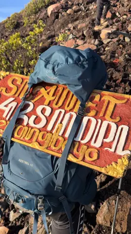 atap jateng emang seindah itu #slametmountain #atapjateng #slamet3428mdpl #triples 