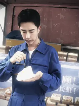 Hy vọng đây sẽ là cơn ác mộng của những người đã làm tổn thương Anh -  Các người phải trả bằng máu , bằng xương , bằng từng hơi thở bị bóp nghẹt ! Trả Mạng ..! Sao các người dám hủy đời người ? Dám cướp niềm tin , dám vặt đi tiếng cười ? 'Tiên khí ' , ' Hòa đồng?' , 'Vui vẻ' , ' Lạc Quan?' . Từng người từng người một sẽ phải 