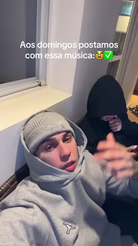 Aos domingos postamos com essa música:🥸✅