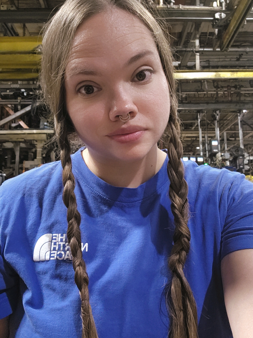 Braiding hack.  #hairhack  #braiding  #hack 