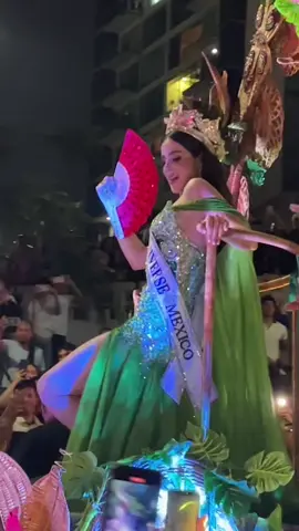 Fátima Bosh perreando con Candy perro de fondo #missuniverse #tabasco 