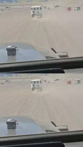 Bromo berjalan #landcuiserhardtop #wisatainfonesia #bromo #wonderfulindonesia @Happiness Tour 