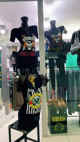 Hermosos outfits rockeros vestidos, blusas, top crope, soleras, poleritas, poleras, pañueletas traídos de Brazil #rockeras #rockandroll #gunsnroses #guns #santacruzbolivia🇧🇴 