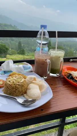 istirahat sejenak🍃 #puncakbogor #fyp 