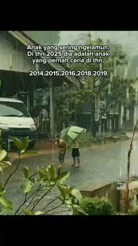 padahal dulu seceria itu 🥀 #quotestory #vibes #masakecilku #notalgia #masukberandafyp 