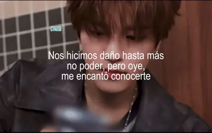#SEUNGMIN —  Técnicamente fue más mi culpa pero fue necesario realmente, no m arrepiento de haberlo alejado, tenía que hacerlo por su propio bien y por el mío pero si me arrepiento de todo el daño que eso le causó. No podía mantenerlo más tiempo en mi vida así que hice de todo hasta que me odiara, rompí su corazón pedazo por pedazo, todo estuvo planeado desde un principio, todo salió como lo esperaba, cada palabra, cada movimiento, las pruebas se mandaron y terminó, no iba a poder tener tiempo ni ganas, lo extraño pero el se ve feliz con el, siento celos de verlos, quería realmente ser yo el indicado, pero nunca fue completamente feliz conmigo, así que lo veré brillar desde lejos. En otra vida pude ser diferente, en otra vida pude estar estable para amarlo como merece, tuve el tiempo y la braveza de hacerlo. Mi bebé hermoso, siempre lo serás, te amo, se que verás y tal vez leerás esto en algún momento de tu vida y espero lo hagas, no sabrás que soy yo, y aún que lo descubrieras, yo ya estaré muy lejos de ti. Como último acto de amor, te dejo en paz. #novios #amigos #fyp #skz 