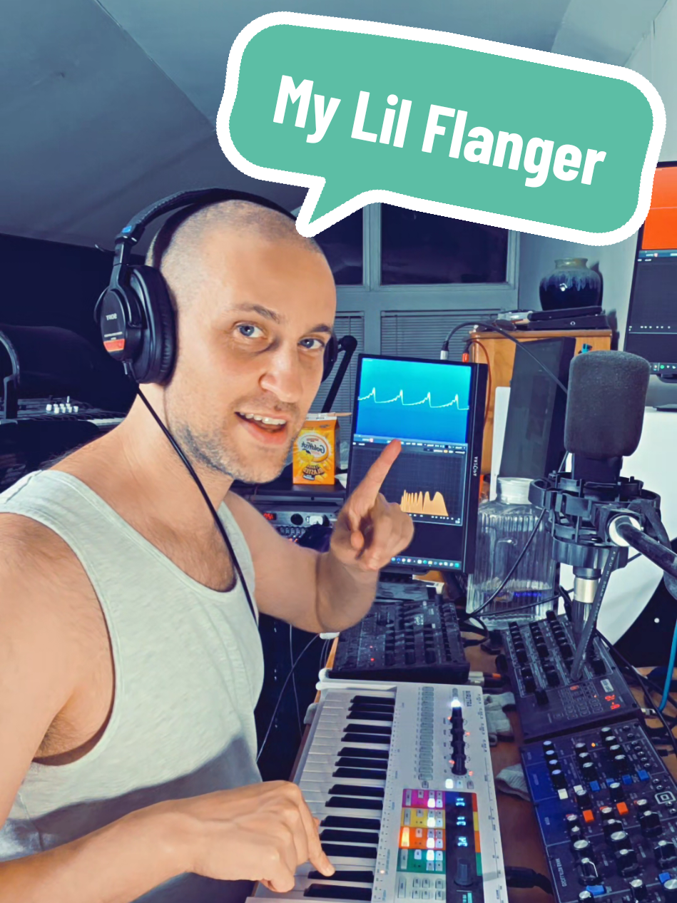 Oh my gosh. Why is this the first time I'm using flanger? WHY did I wait? 😅🎶 #synthtalk let's #talksynths #synthtok #synth #synthesizer 