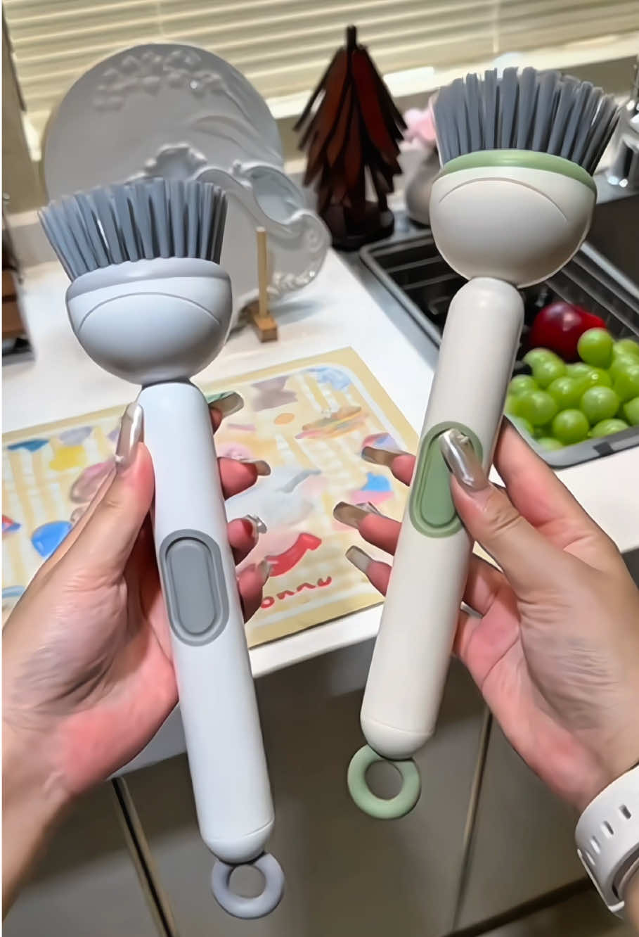 Bàn chải cọ rửa cán dài đa năng, bàn chải cọ rửa xoong nồi chảo #banchaicorua #banchaicoruadanang #banchaichanoi #dogiadungtienich #dodungnhabep 