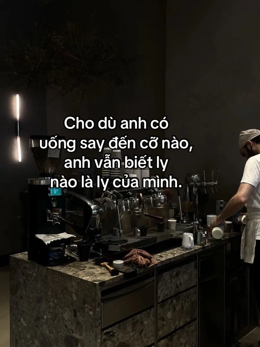 Cho dù anh có  uống say đến cỡ nào, anh vẫn biết ly  nào là ly của mình. #tamtrang #cuocsong #camxuc #caption #viral 