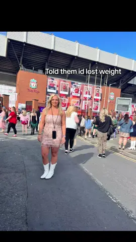 I guess you truly dont realise how far youve come ... Here's to a stronger, healthier me 💪 #WeightlossJourney #Year&HalfInTheMaking #Strong #Healthy #Swimmer 