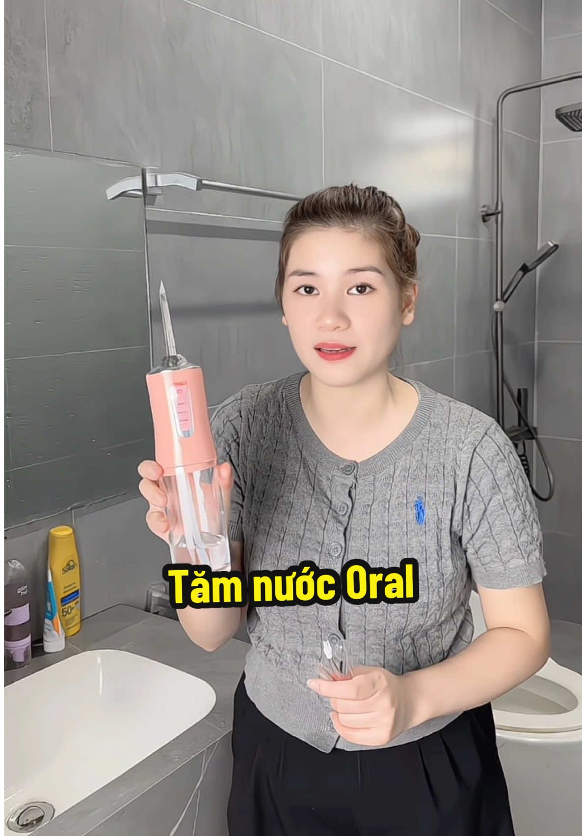 Tăm nước cầm tay Oral vệ sinh răng miệng sạch sẽ #tamnuoccamtay #tamnuocoralirrigator 