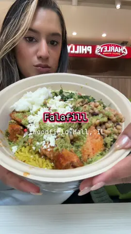This place is so good and so fresh! Check it out Schaumburg ❤️  #falafill #woodfieldmall #woodfieldmallschaumburg #chicagosuburbfoodies #fyp 