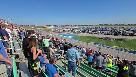 Opening lap of the @Hollywood Casino Kansas 400 at @Kansas Speedway  #Kansas #nascar #racing #nascartiktok #nascarcupseries 