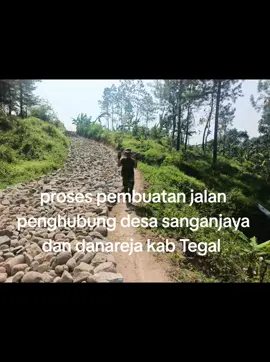 proses pembuatan jalan penghubung desa sanganjaya dan danareja kab Tegal Jawa Tengah  #KABUPATENTEGAL #HUTRIKE80  #tni  #kodimtegal