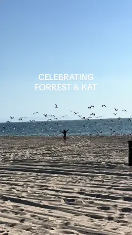 The perfect day at the beach celebrating Forrest and @Kat Marie Samson’s engagement 🥰🏖️💍 #engagement #party #celebration #friends #beach 