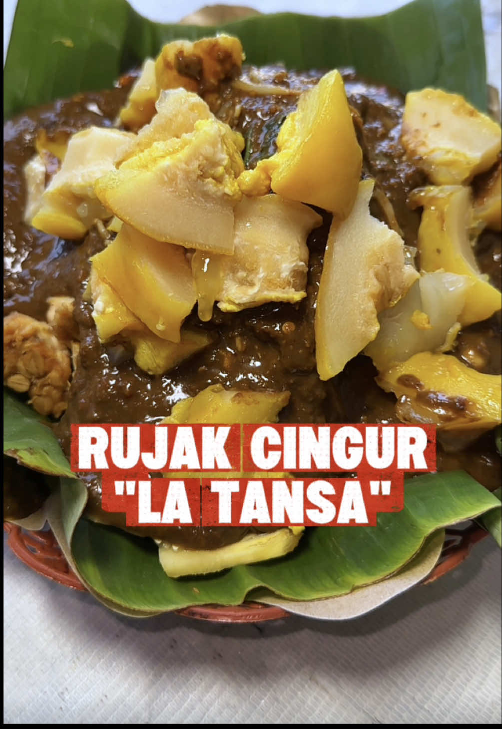 Wahhh iki gak bisa dibiarkan onok rujak cingur sama gado2 murah pol porsine tumpah2.. Namanya Rujak Cingur 