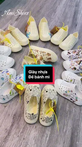 Sản phẩm hot về đủ size ạ Giày nhựa Native Luchi Phiên Bản 2025 êm mềm chống trơn trợt chống nước dễ vệ sinh lau chùi tiện lợi đây ạ!! Sản phẩm này cần thiết cho mùa nắng mưa thất thường lắm nhé chị em ơi!!! #giaynhua #giaynhuadimua #native #tiktokshop #fyp 