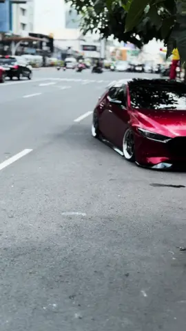 kedip sebelah #mazda3hatchback 