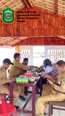 Hari ini lagi menikmati makan siang bersama Capil Takalar Di Desa Kanaeng🫶#pemdeskanaeng #postingulang #fyp #takalar #comment 