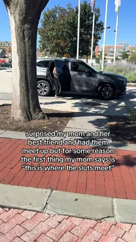 even moms have inside jokes 🥹 #fyp #surprise #friendship #trending #reaction 