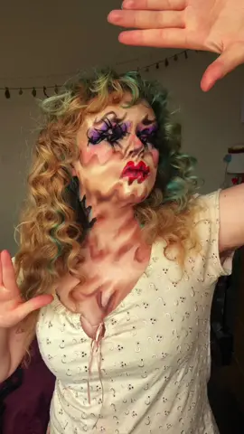 Happy 1st birthday to my viral baby, the wobbly makeup video. Recreating it was so much fun but I’ve got to admit I did get emotional which made it very difficult to not destroy the eyeliner by crying 😂 A whole lot has happened since my viral moment and doing this made me really think about it all. Ughhhh. Here’s to a better year ahead, and hopefully a chance to grow my platform more so I can keep doing what I love. Thank you for all your support. Every comment makes my day. #supportayoungmua #illusionmakeup #wobblymakeup #creativemakeup #makeupisart inspiration credit: @Dain Yoon 