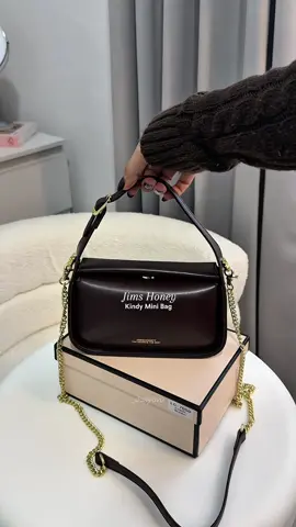 Cakep banget warna brown nyaa 🤎😍 #taswanita #jimshoney #minibag #handbag #slingbag 