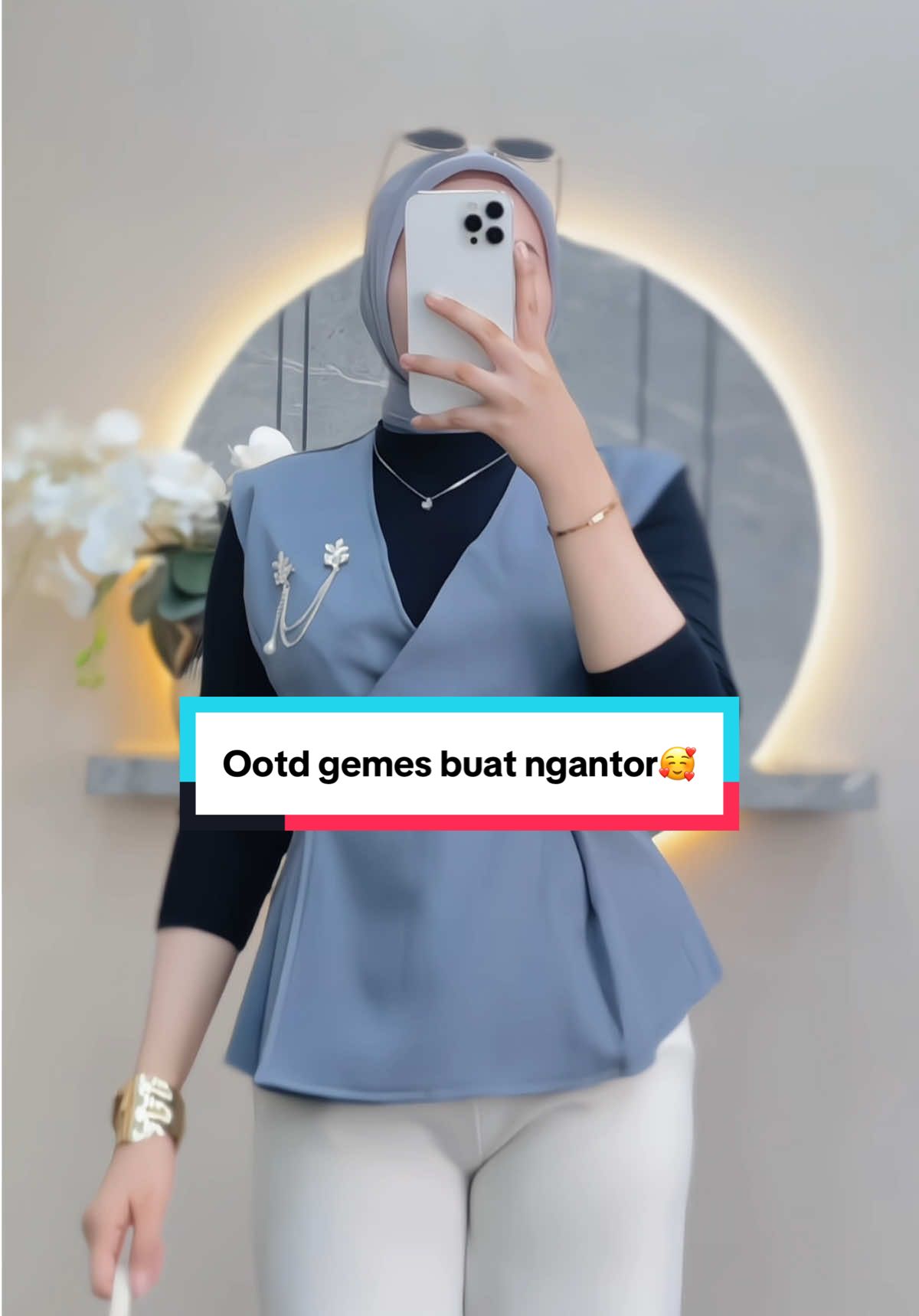 Ootd office 🥰😍#promomakangajian #promoseruweekend #ootdhijab #puncakpromo #tiktokvirall #blouseinara #semogafyp #tiktokvirall #blouseinara #dramatiktok 