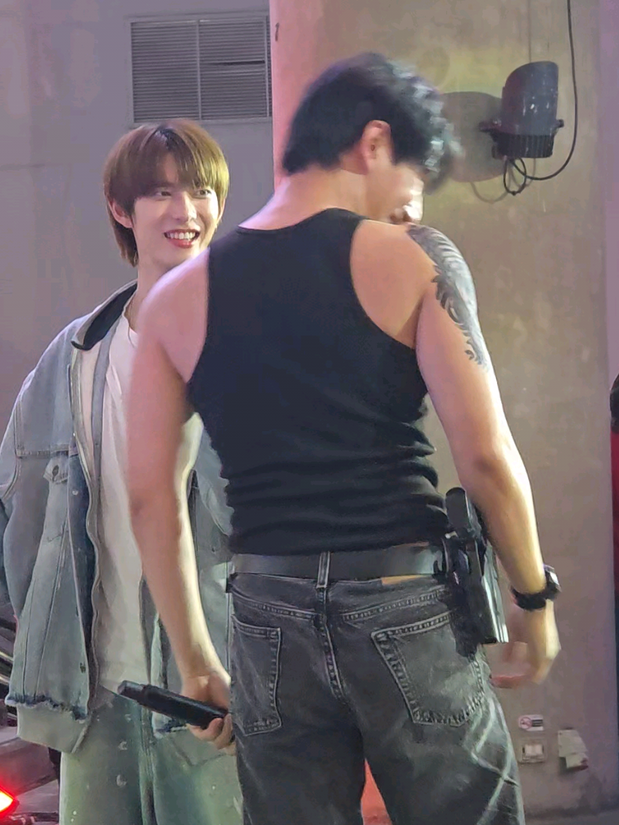 อย่าทะเลาะกันเลย ใครผัวก็ฟรินเหมือนกัน 🙂‍↕️  #poohpavel #pavelphoom #ppoohkt #สิงสาลาตายลงพื้นที่สยาม 