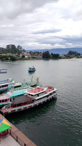 Lake Toba is The Best. #danautoba#wisatadanautoba#sumaterautara#fyp#viral