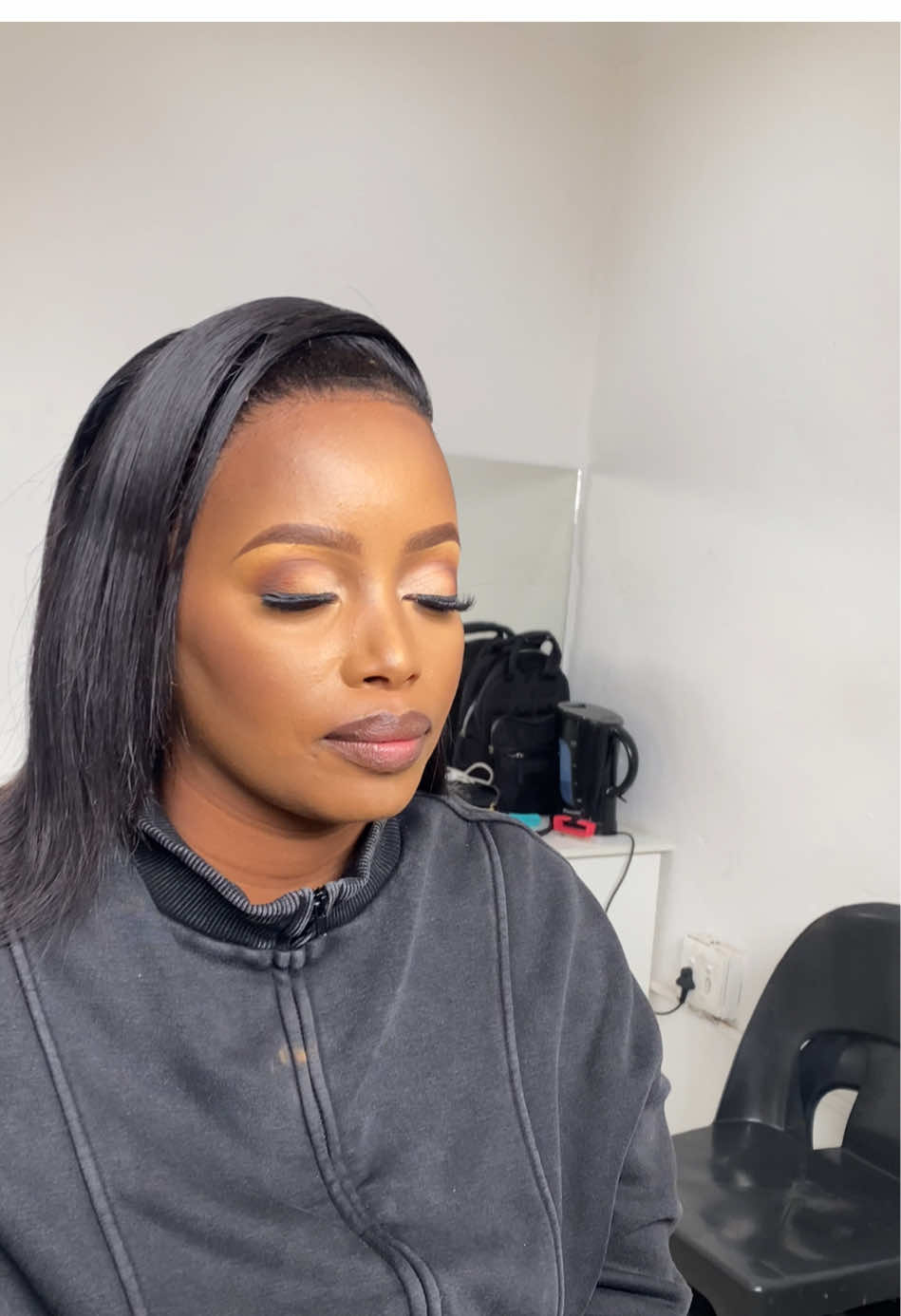 📍3 West street, Kempton park ☎️0712124160‬  📍2561 Mkansi street, Ivory park ext2  ☎️0747582911  #beautyroom #softglam #makeupartist #wiginstall #tembisatiktokers 